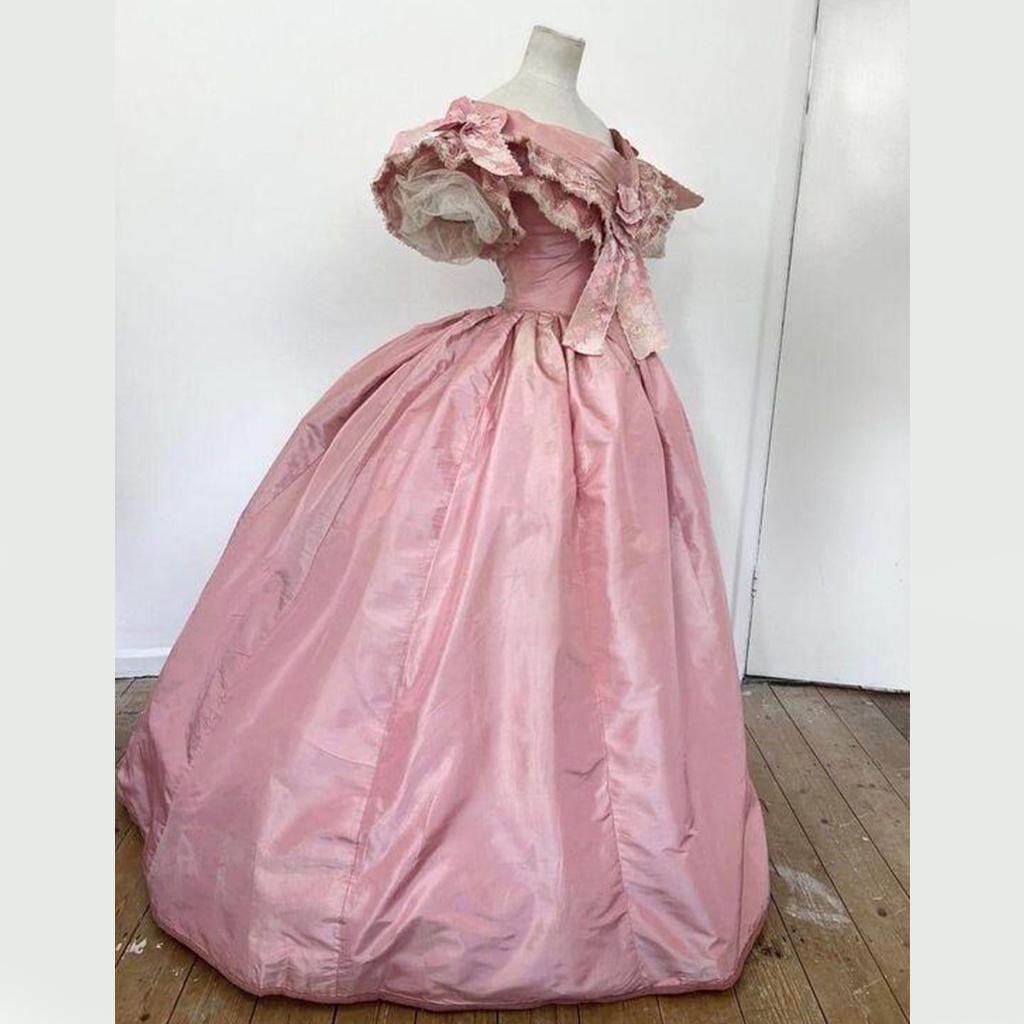 1850s 1860s Victorian Dancing  - Women'S Formal Wear To A Wedding 评论和价格