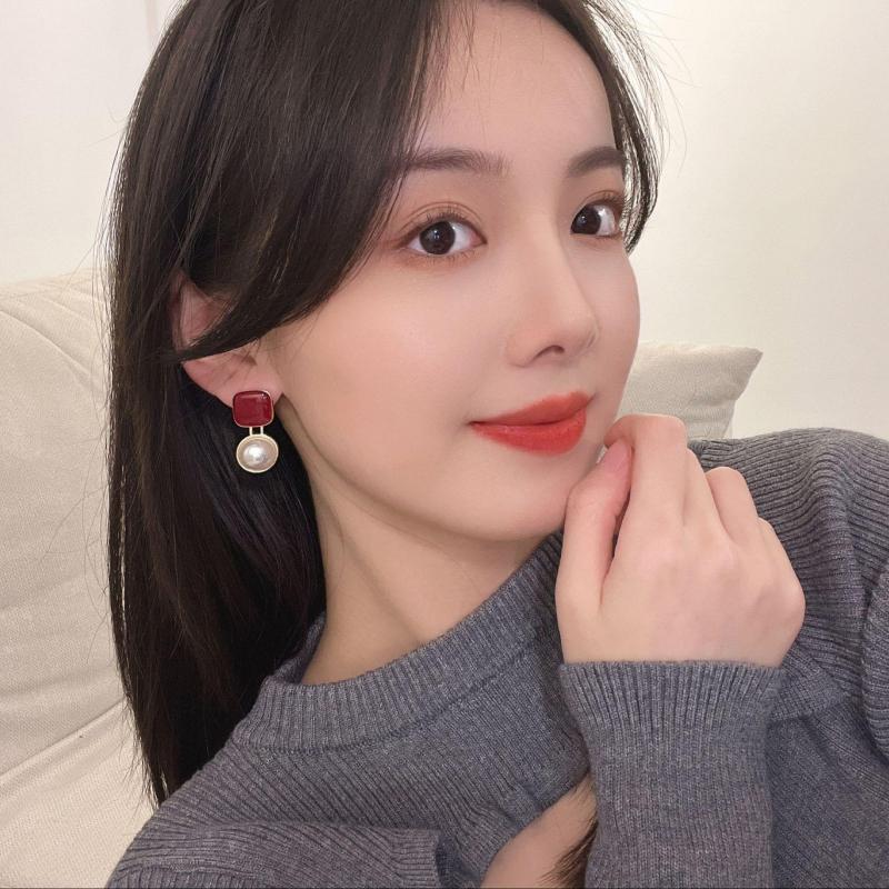 925 Silver Needle Vintage Red  - Pearl Earring Stud 评论和价格