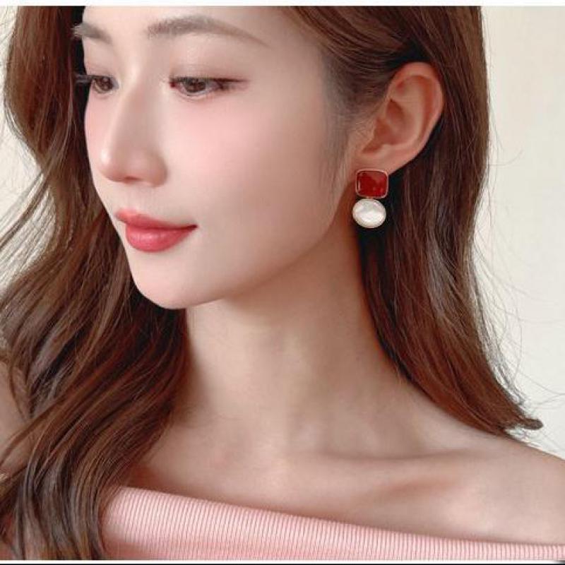 925 Silver Needle Vintage Red  - Pearl Earring Stud 评论和价格